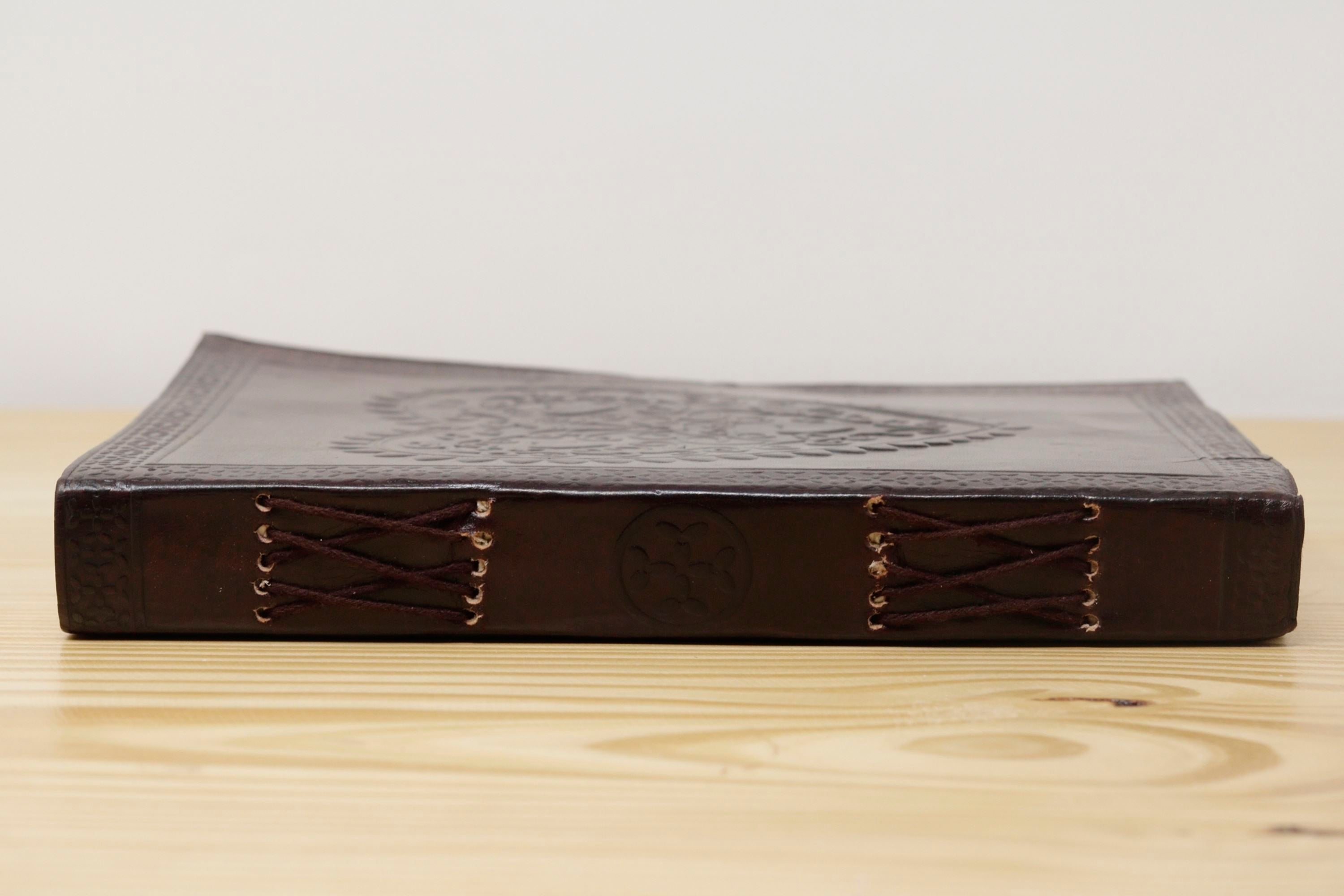 Handmade Vintage Leather Journal - Heart Lock